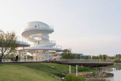 Double-helix riverside viewpoint by Muda Architects