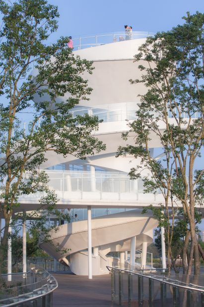 Viewpoint at the Lujiatan Wetland Park Commercial Service Center in Chengdu by Muda Architects