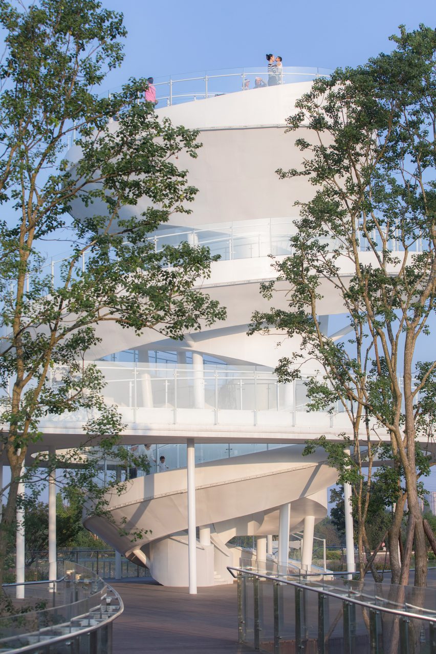Viewpoint at the Lujiatan Wetland Park Commercial Service Center in Chengdu by Muda Architects