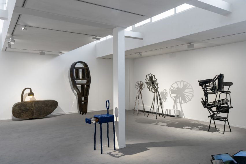 Galerie Ron Mandos exhibition by Maarten Baas
