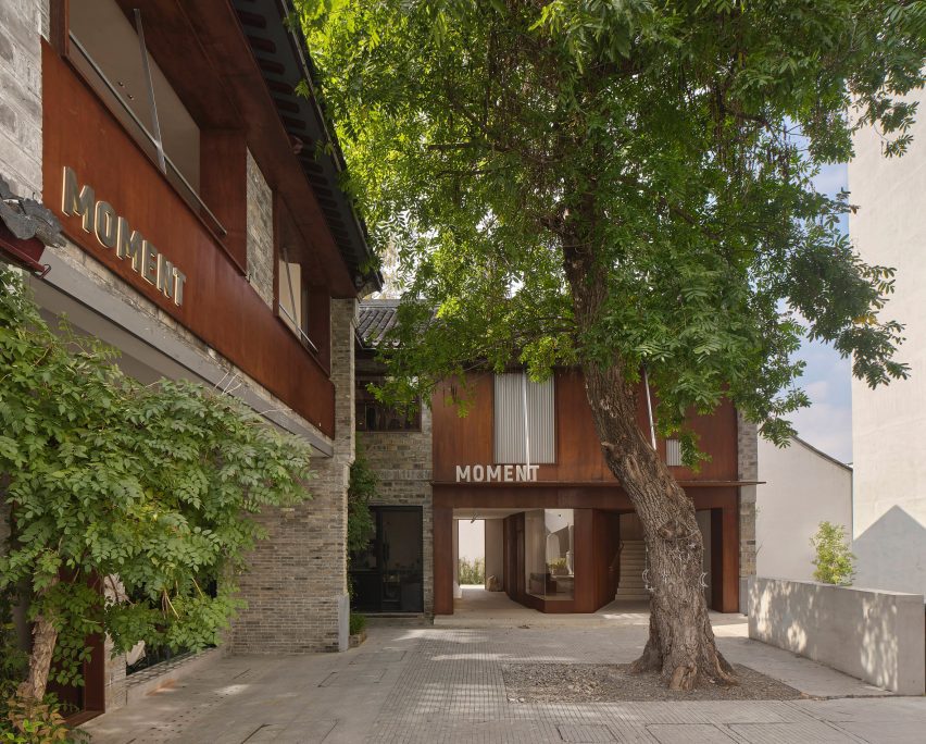 Moment Boutique by Modum Atelier