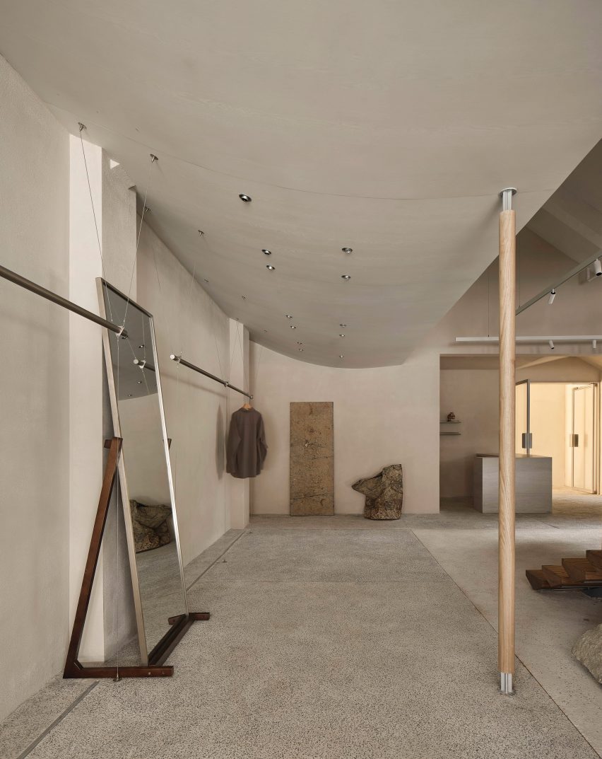 Moment Boutique by Modum Atelier