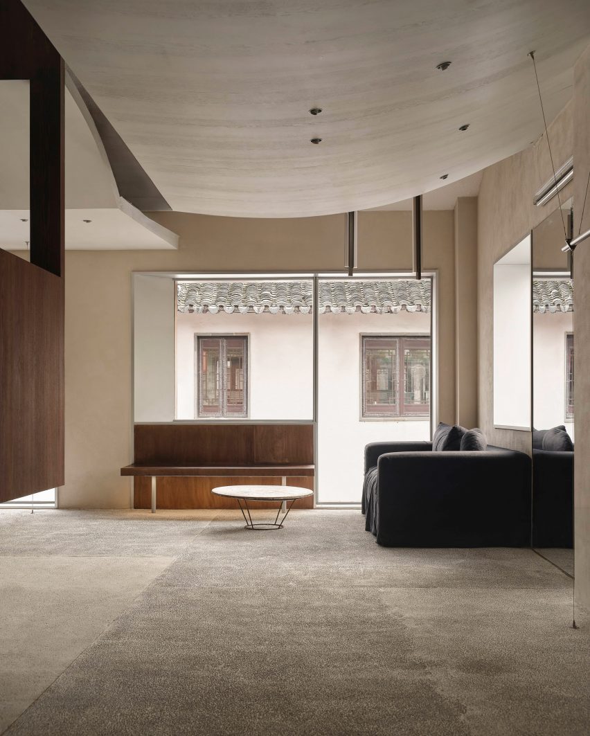 Moment Boutique by Modum Atelier