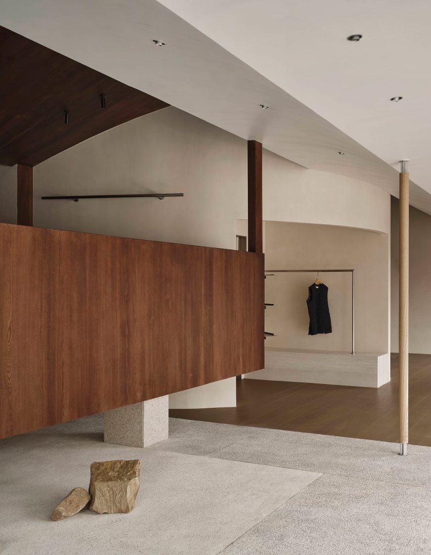 Moment Boutique by Modum Atelier