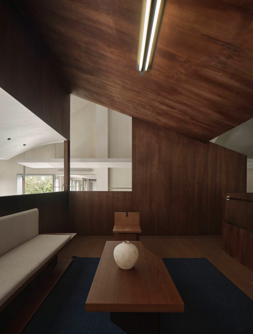 Moment Boutique by Modum Atelier