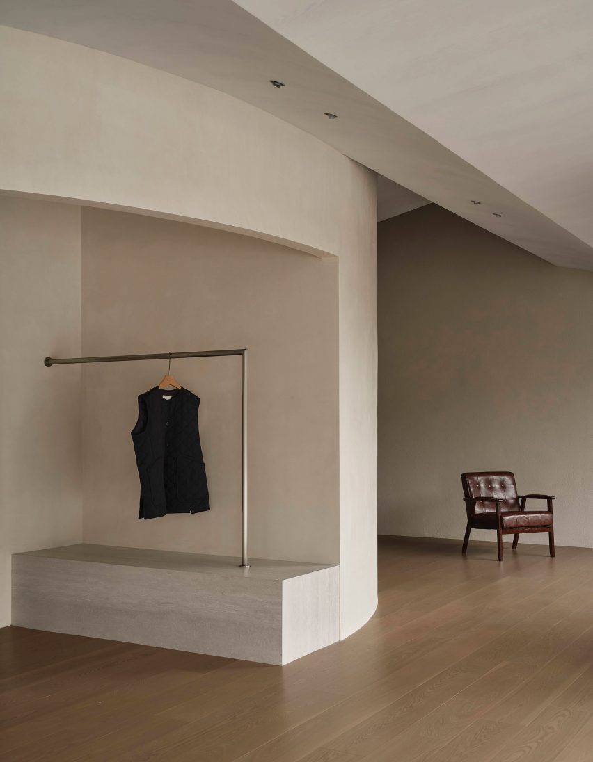 Moment Boutique by Modum Atelier