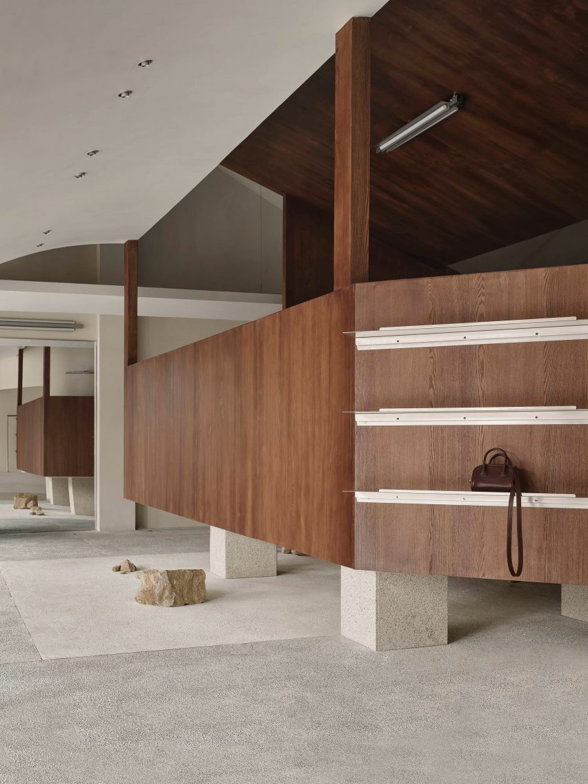 Moment Boutique by Modum Atelier