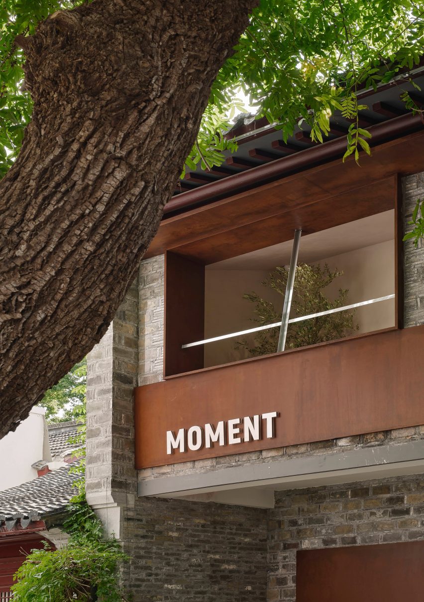 Moment Boutique by Modum Atelier