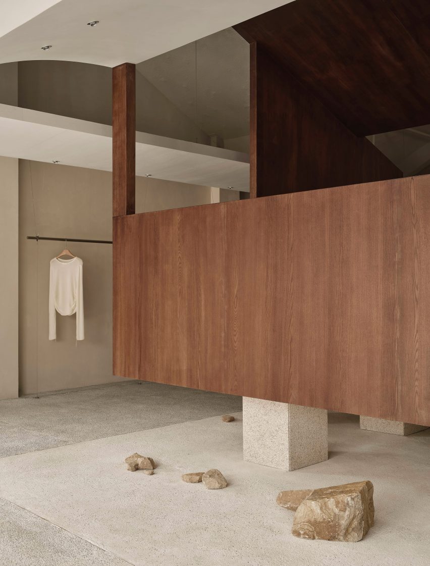Moment Boutique by Modum Atelier