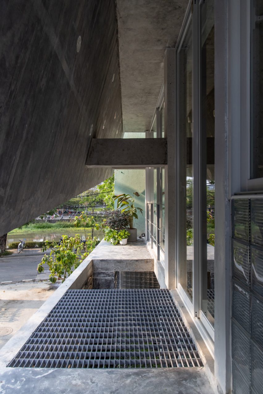 Kho Rèn House by M+TRO Studio