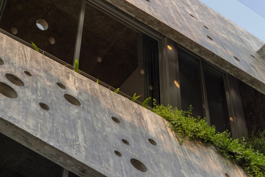 Kho Rèn House by M+TRO Studio