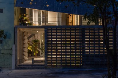 Entrance of Kho Rèn House by M+TRO Studio