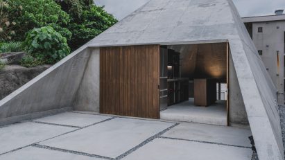Pyramid Hut by IGArchitects