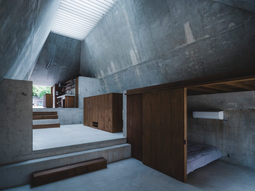 Pyramid Hut by IGArchitects