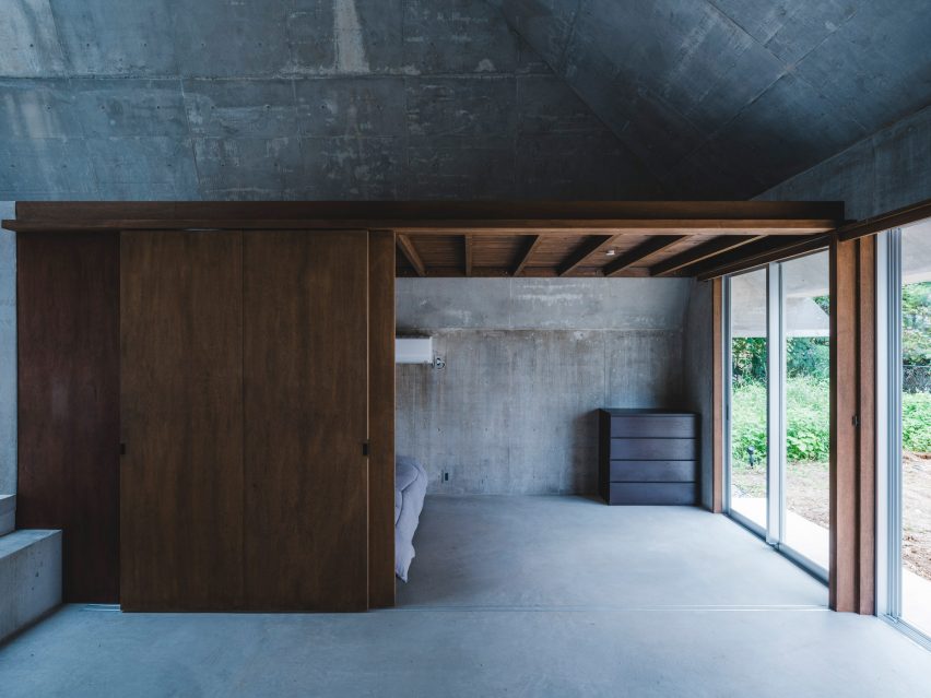 Pyramid Hut by IGArchitects