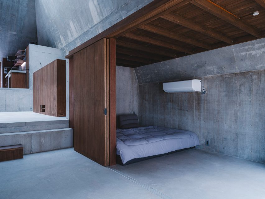 Pyramid Hut by IGArchitects