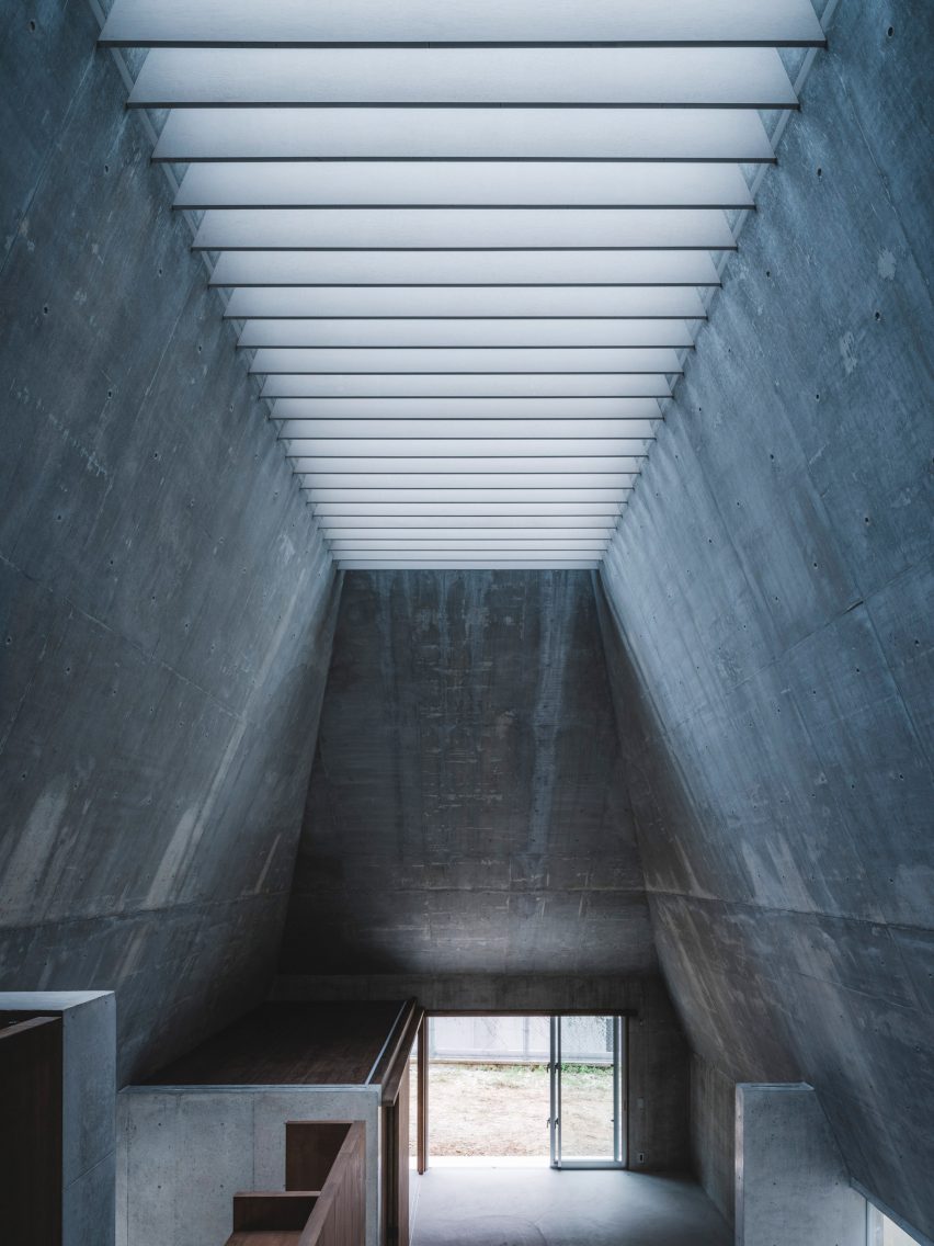 Pyramid Hut by IGArchitects