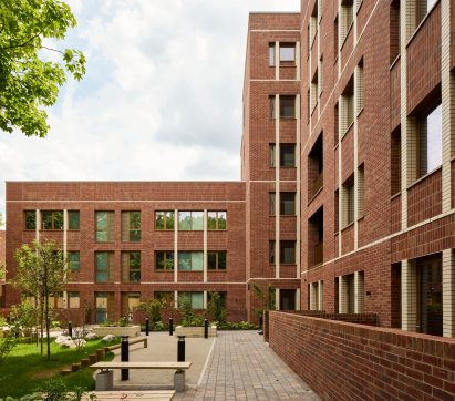 L-shaped block of London social housing by Satish Jassal Architects
