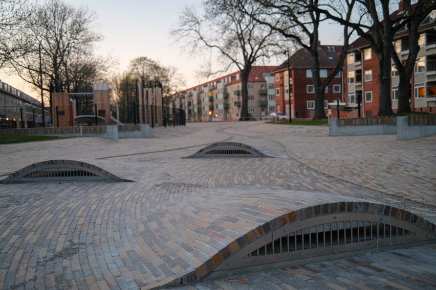 Karens Minde Axis by Schønherr
