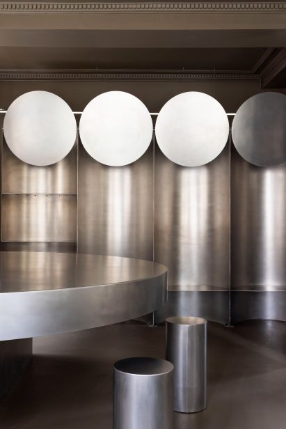 Simple Coffee by Mur Mur Architects