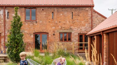 The Parks barn conversion by Stolon Studio