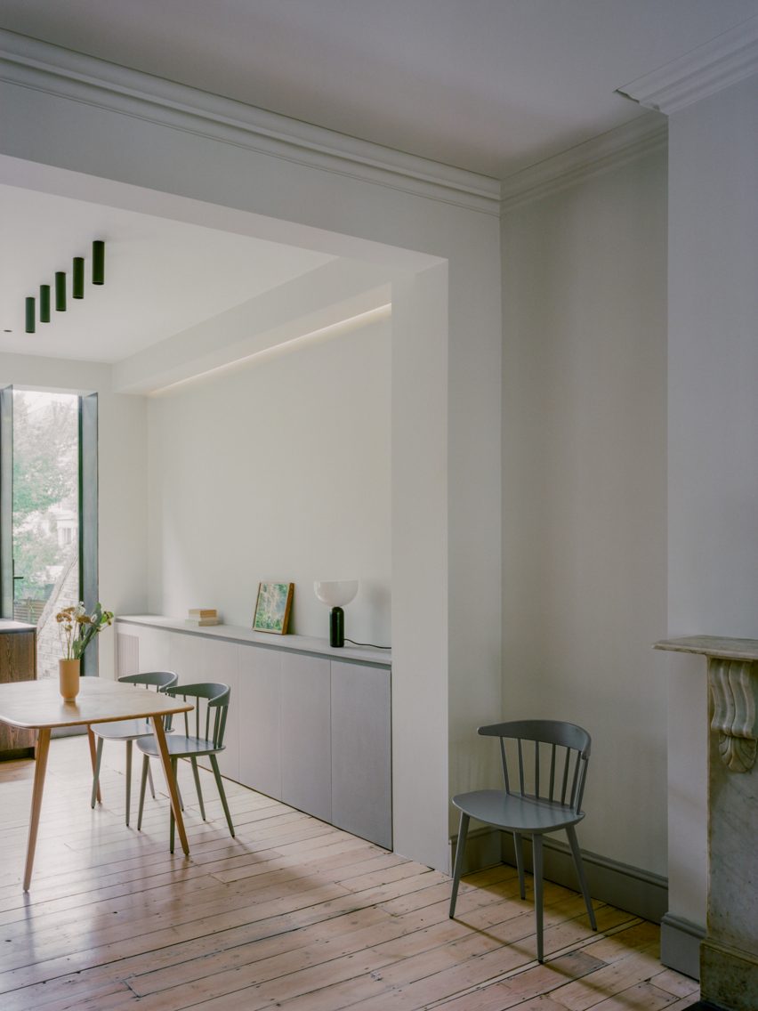 BR House by Studio Hallett Ike