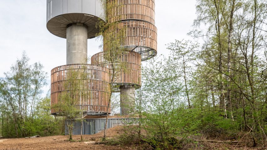 Bird and Mammal Shelter and Water Reservoir by Temperaturas Extremas