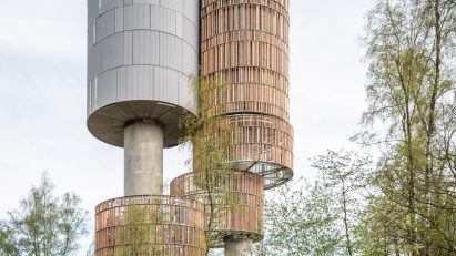 Bird and Mammal Shelter and Water Reservoir by Temperaturas Extremas