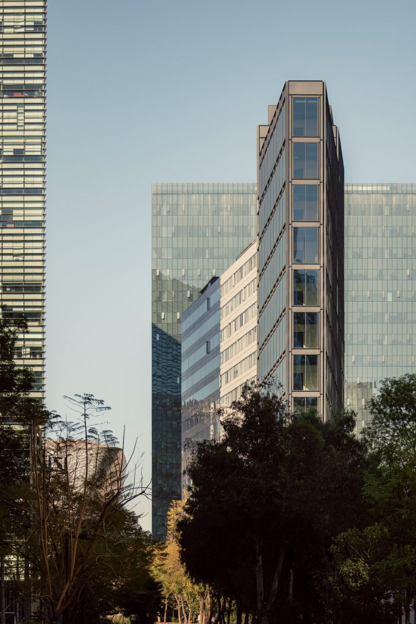 HEMAA narrow skyscraper Mexico