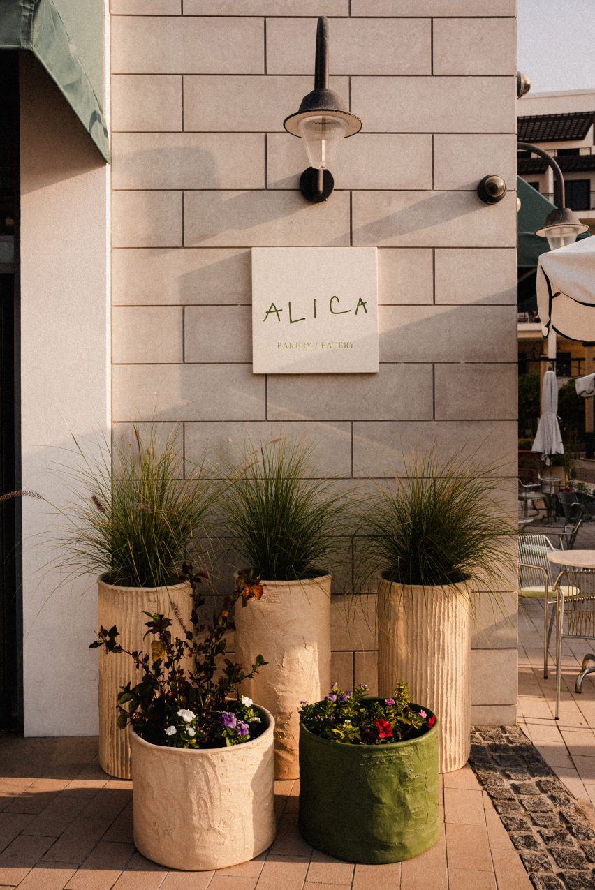 Alica by Etienne Bastormagi