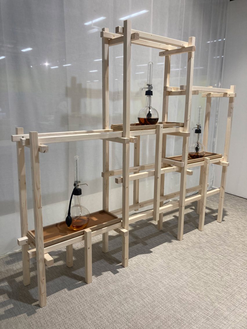 exhibition stand for displaying perfume bottles