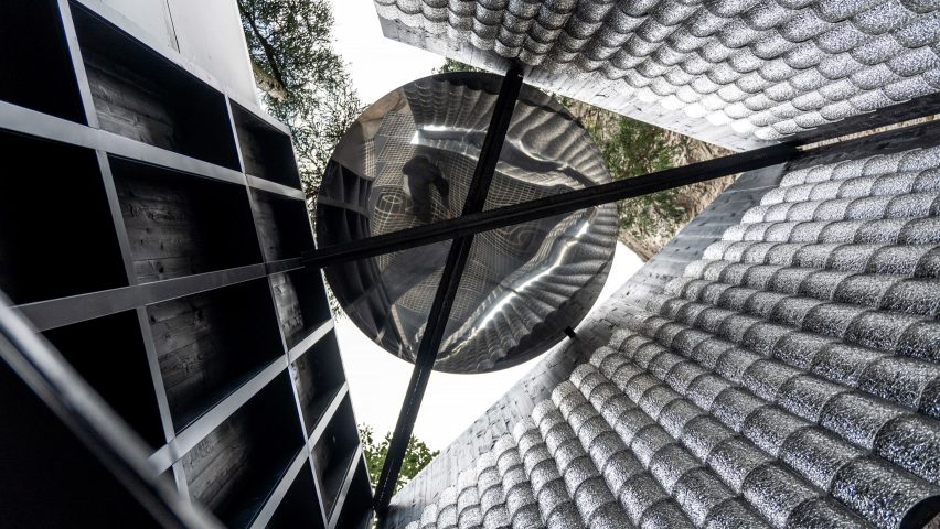 Drop-stop pavilion by Aptdotapt in China