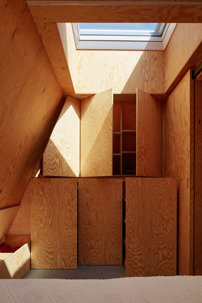Skylight Hut by Atelier Hajný