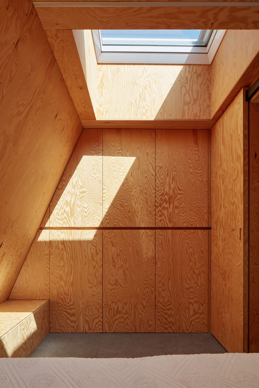 Skylight Hut by Atelier Hajný