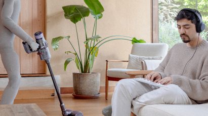 Neo Gamma robot by 1X vaccuming