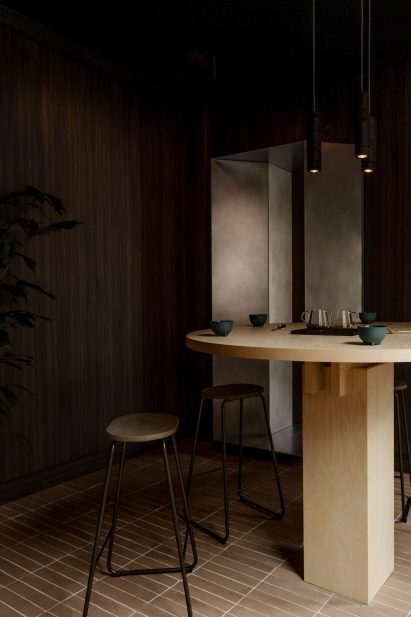 Tasting room of DAK Coffee Roasters by Barde vanVoltt