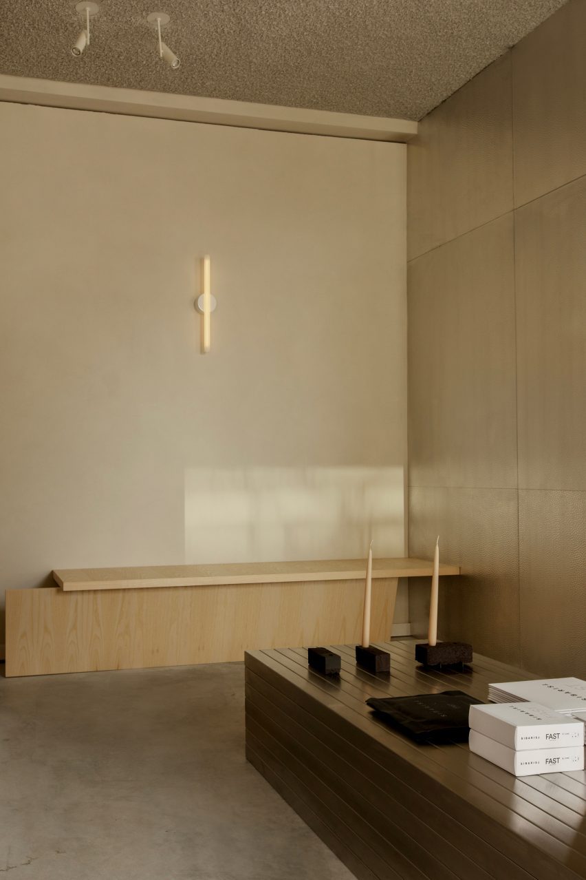 DAK Coffee Roasters by Barde vanVoltt