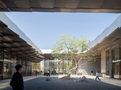 View of courtyard within Jinji Lake Pavilion in Suzhou
