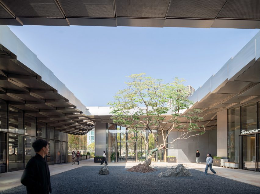Jinji Lake Pavilion by BIG