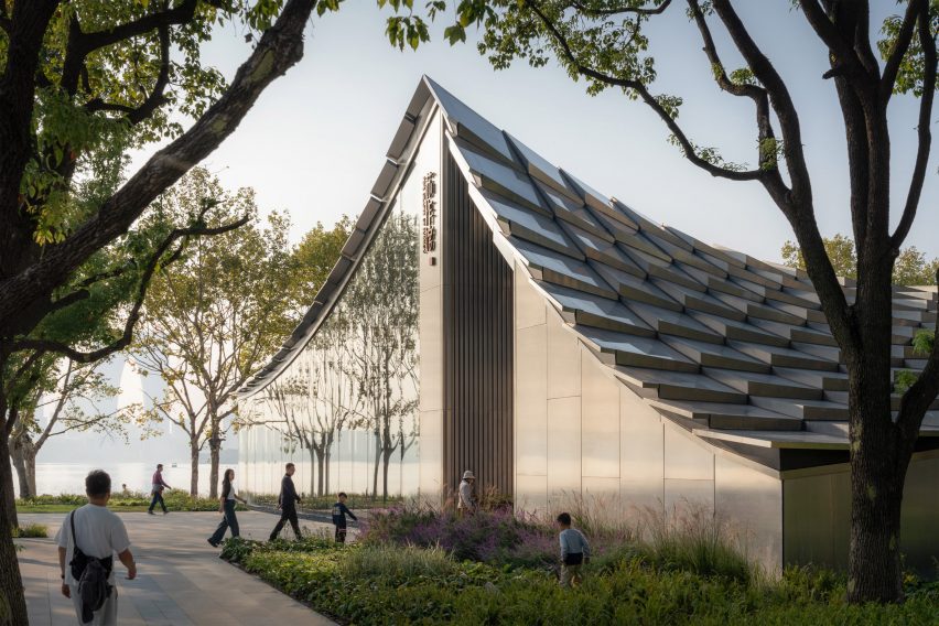 Jinji Lake Pavilion by BIG