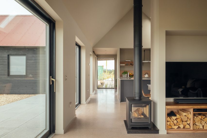 Cairnconon Byre by Loader Monteith