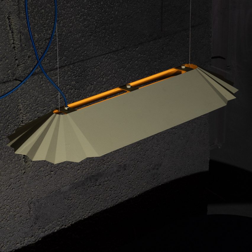 Lighting with fanned edges