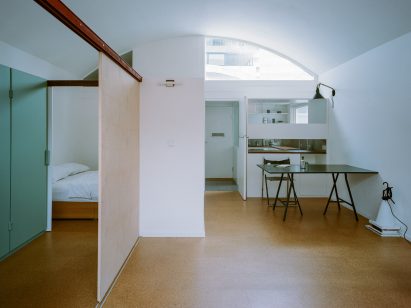 Interior of Crescent House flat by TYPE