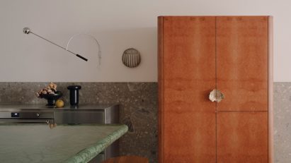 Unfitted kitchen inside Daddy Cool by Pattern Studio