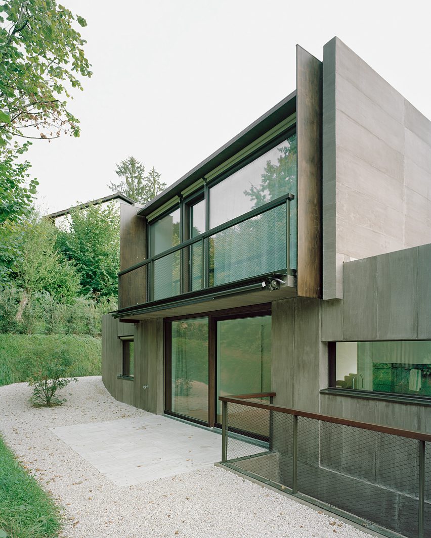 Detached House by Patrick Reuter Architecture