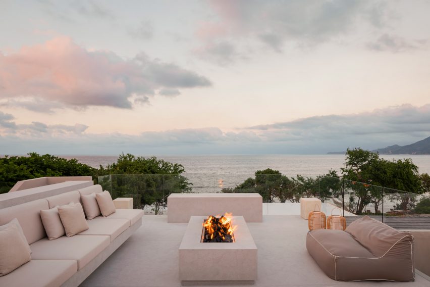 Casa Quinto Sol by Estudio Cristina Grappin