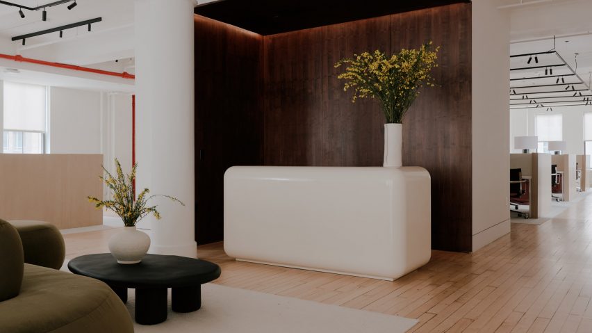 Furniture.com offices by Elmo Studios