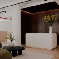 Furniture.com offices by Elmo Studios