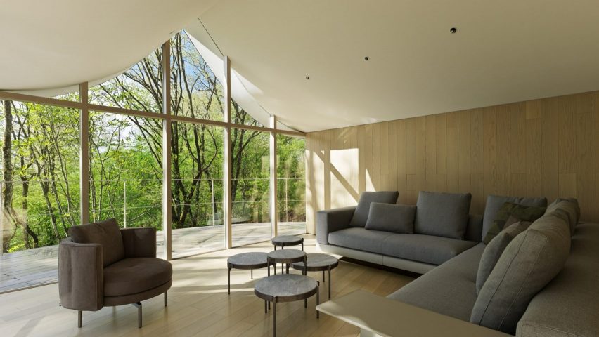Hand in Hand house by Nendo