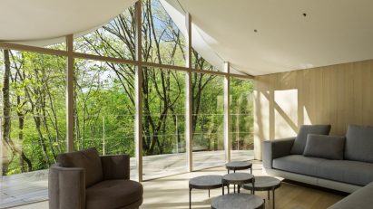 Hand in Hand house by Nendo